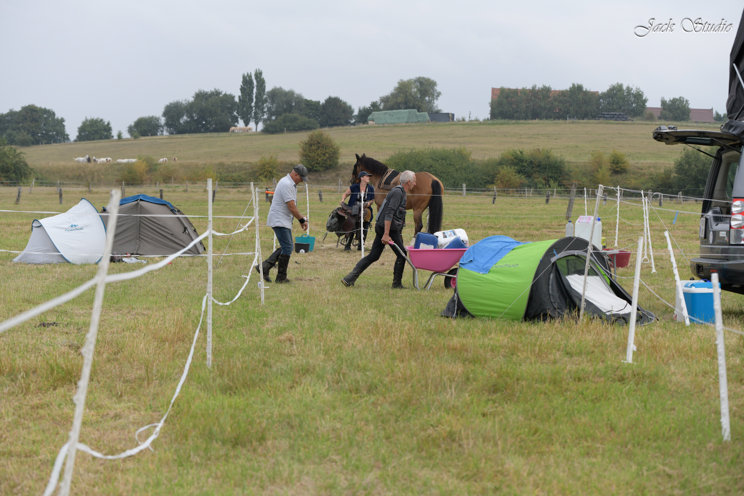 Le camp et les services de l'EquiRencontre