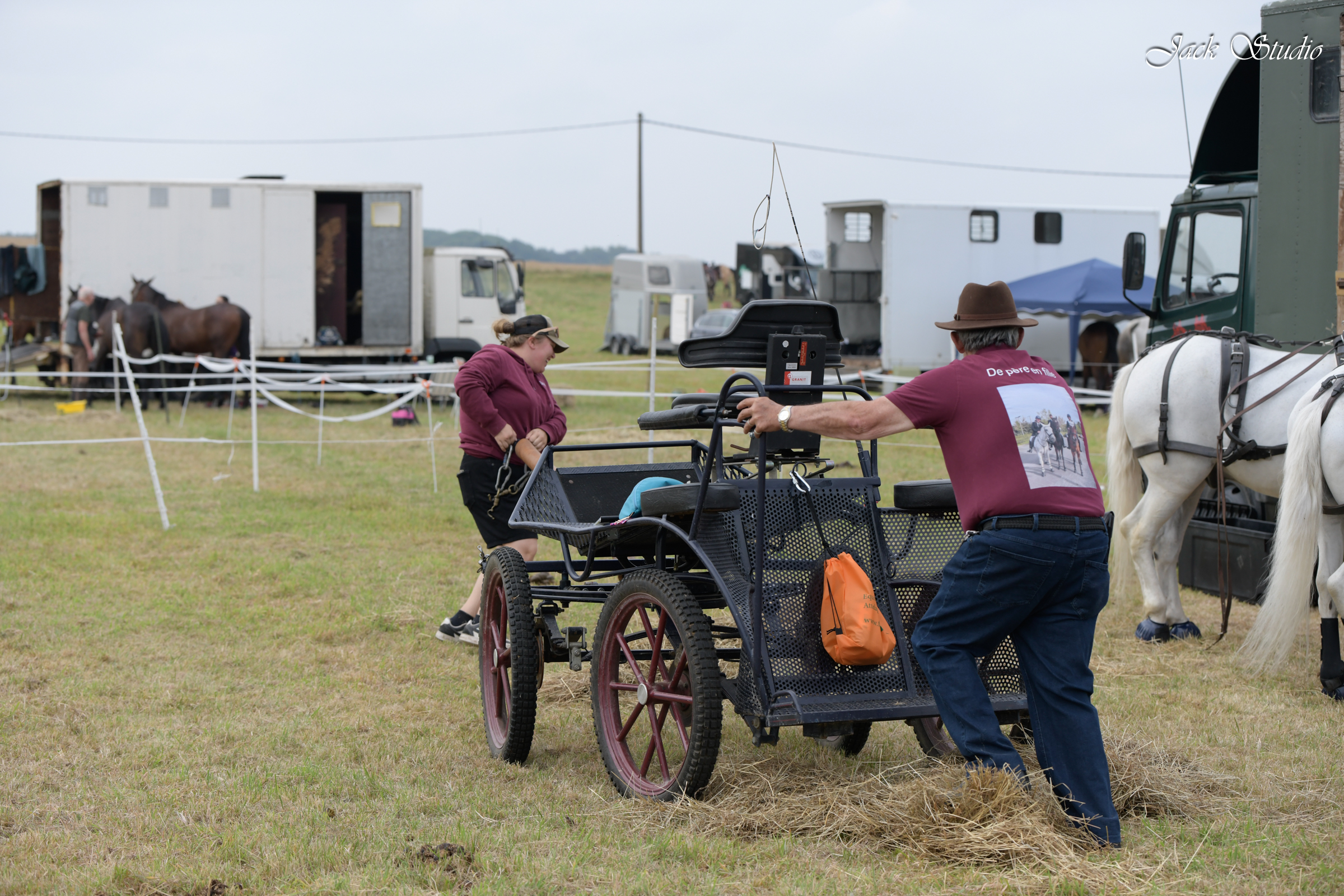 Le camp et les services de l'EquiRencontre